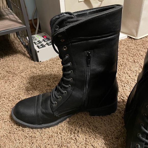 Black Combat Boots Size 7.5 - Picture 2 of 3